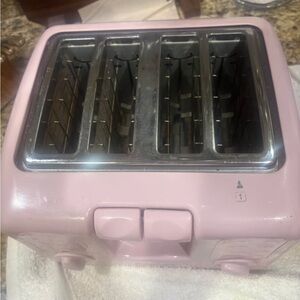 Cuisinart PINK
TOASTER 4 SLICE
BreastCancer
Awareness RARE
PINK
Good condition